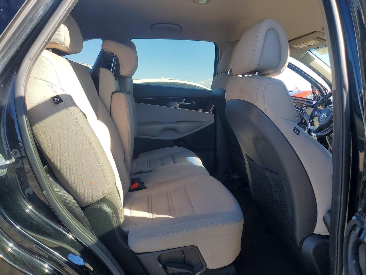 2016 KIA SORENTO