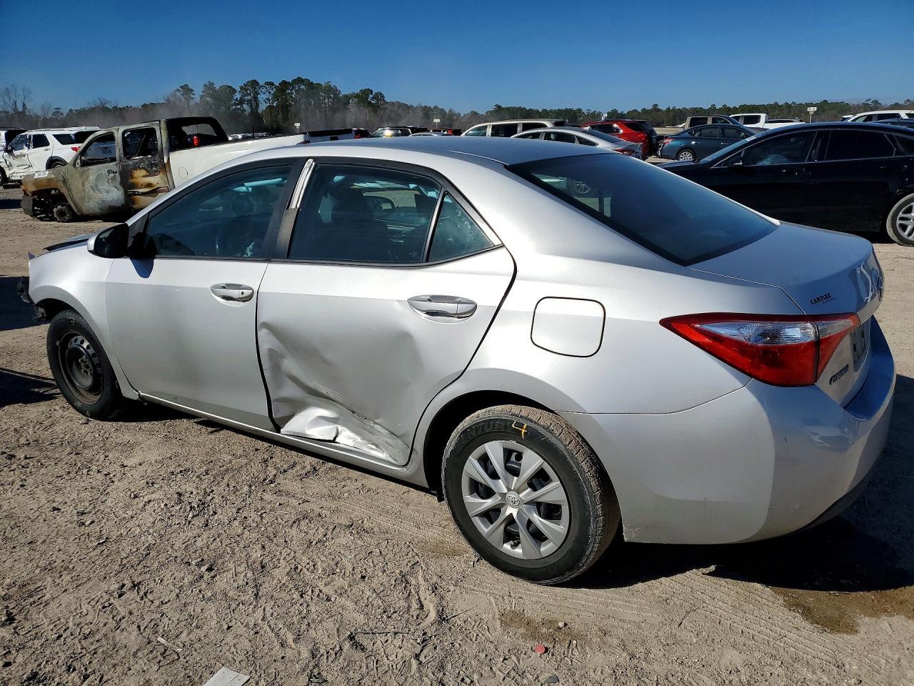 2015 TOYOTA COROLLA