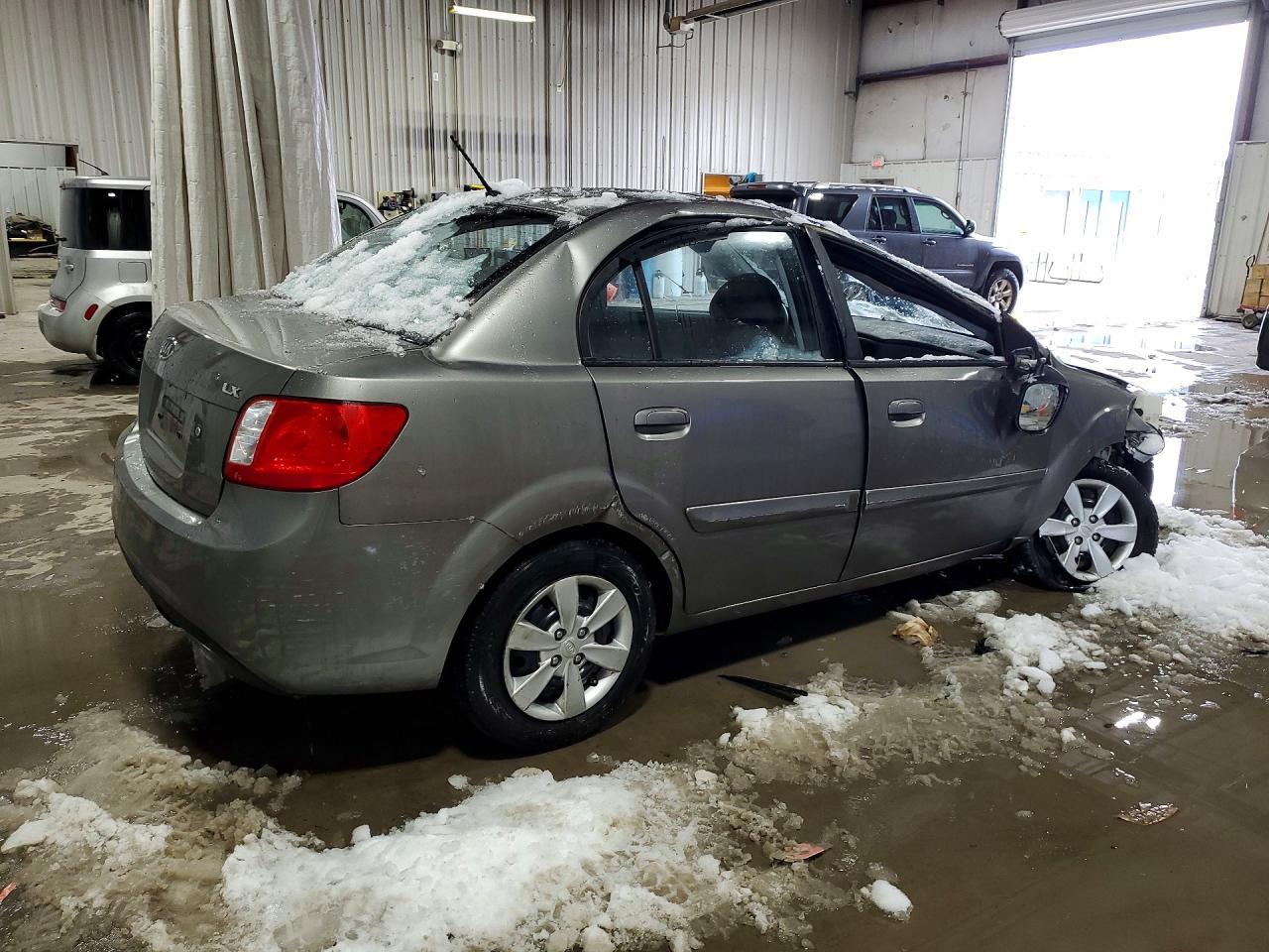 2010 KIA RIO