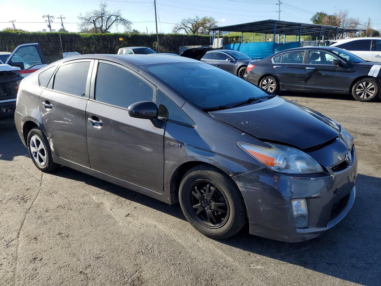 2011 TOYOTA PRIUS