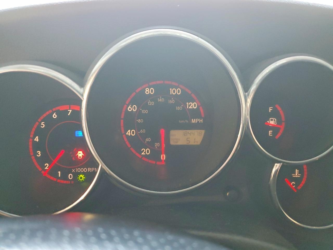 2004 PONTIAC VIBE
