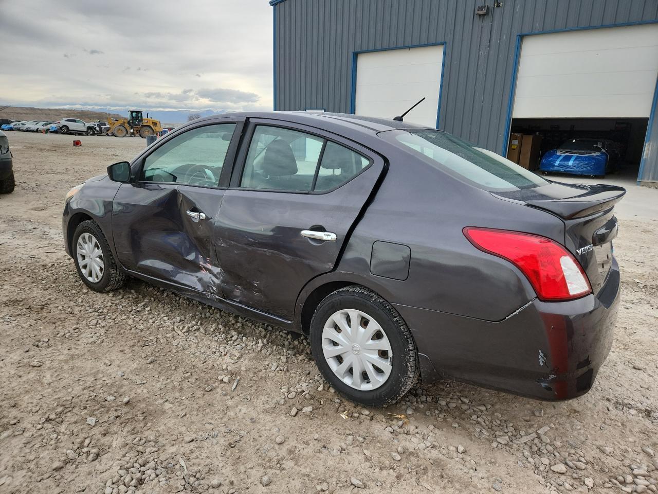 2015 NISSAN VERSA