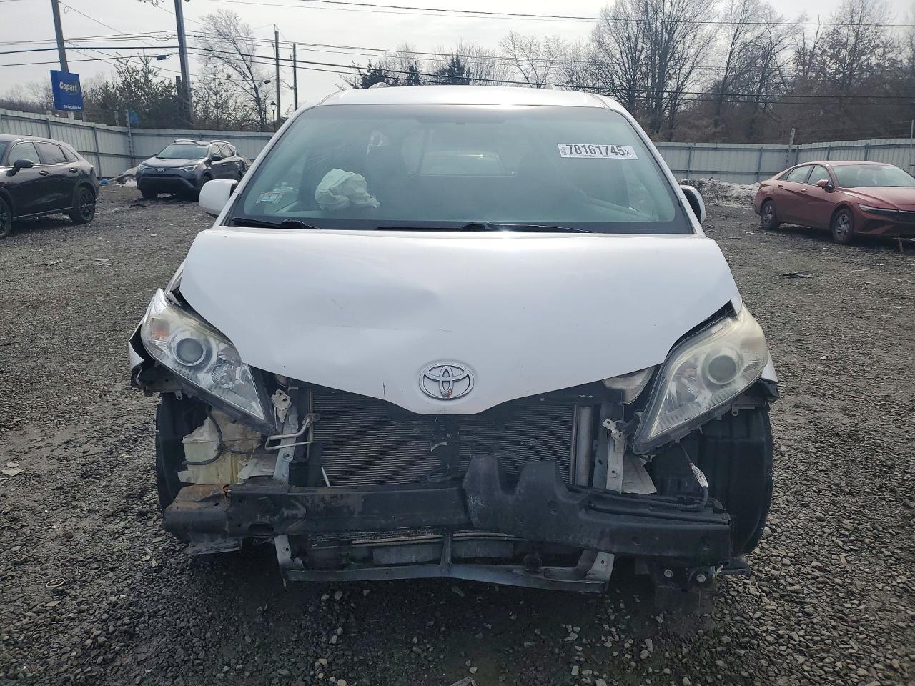 2015 TOYOTA SIENNA