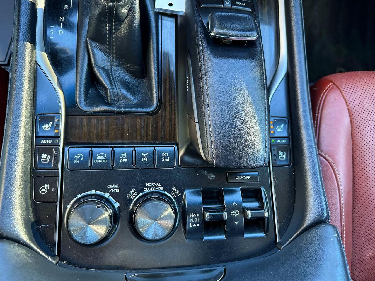 2018 LEXUS LX 570