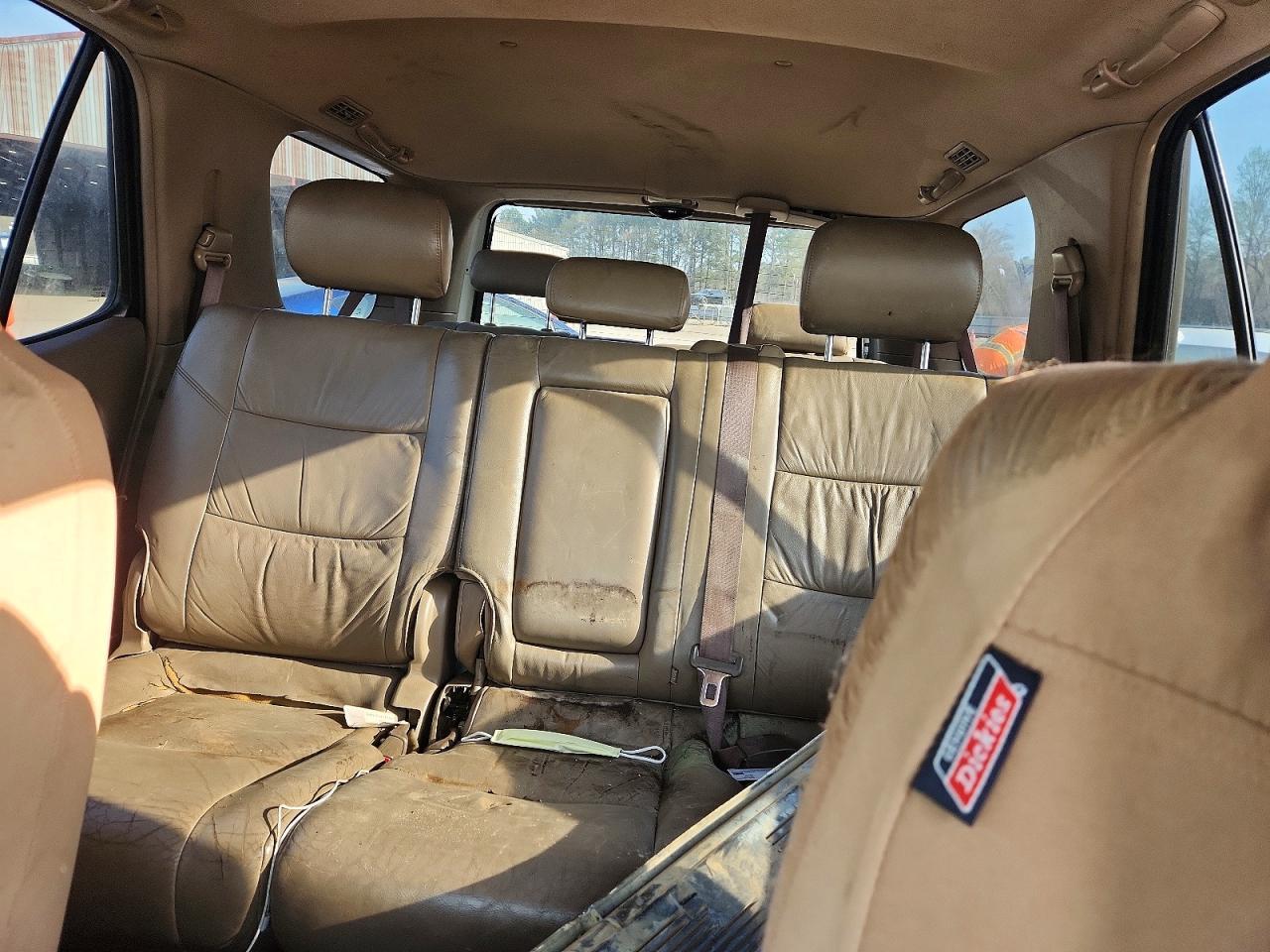 2004 TOYOTA Sequoia