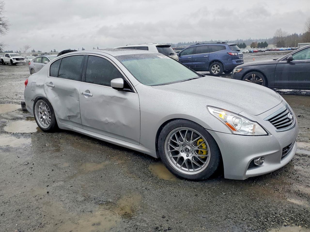 2011 INFINITI G37