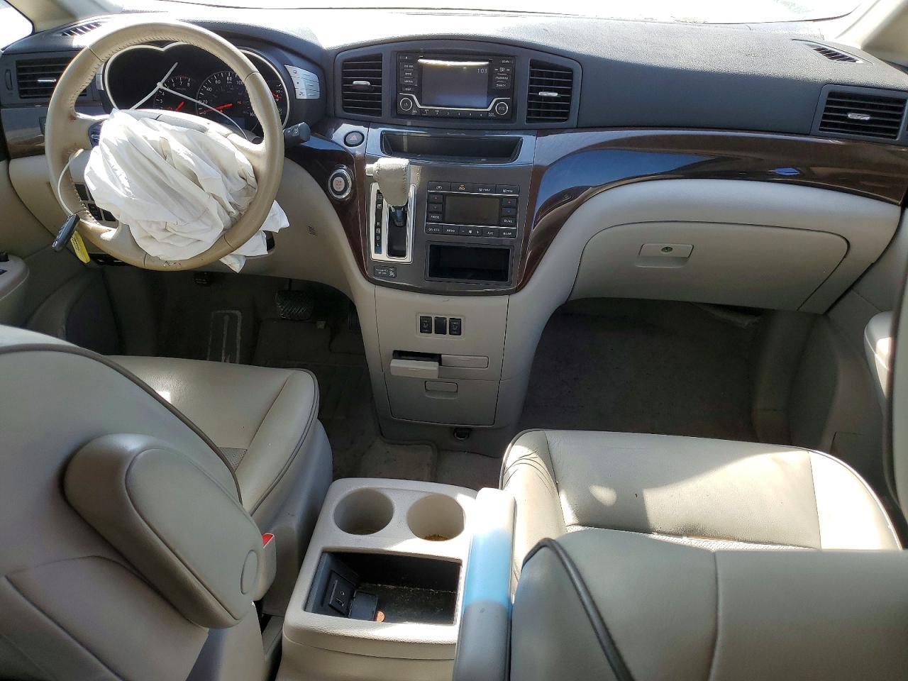2015 NISSAN Quest