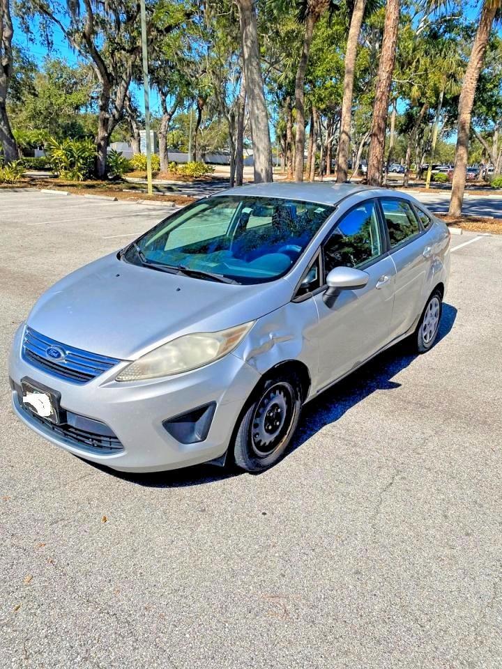 2012 FORD Fiesta
