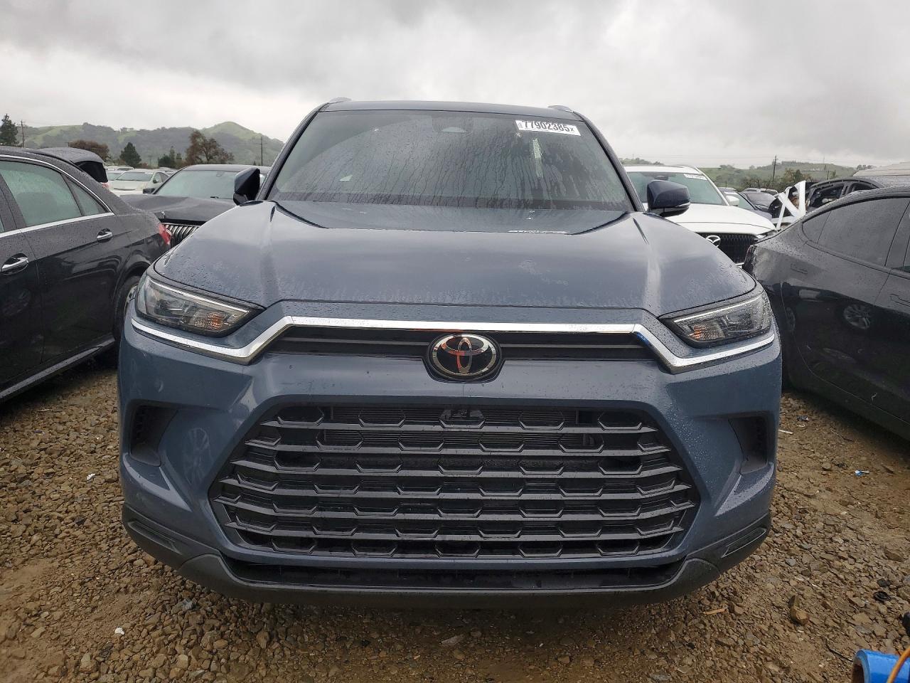 2026 TOYOTA HIGHLANDER