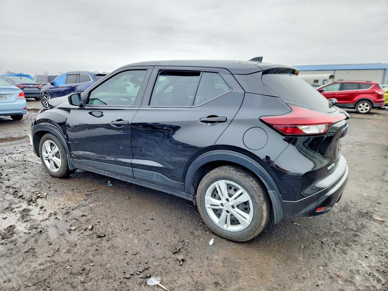 2024 NISSAN KICKS