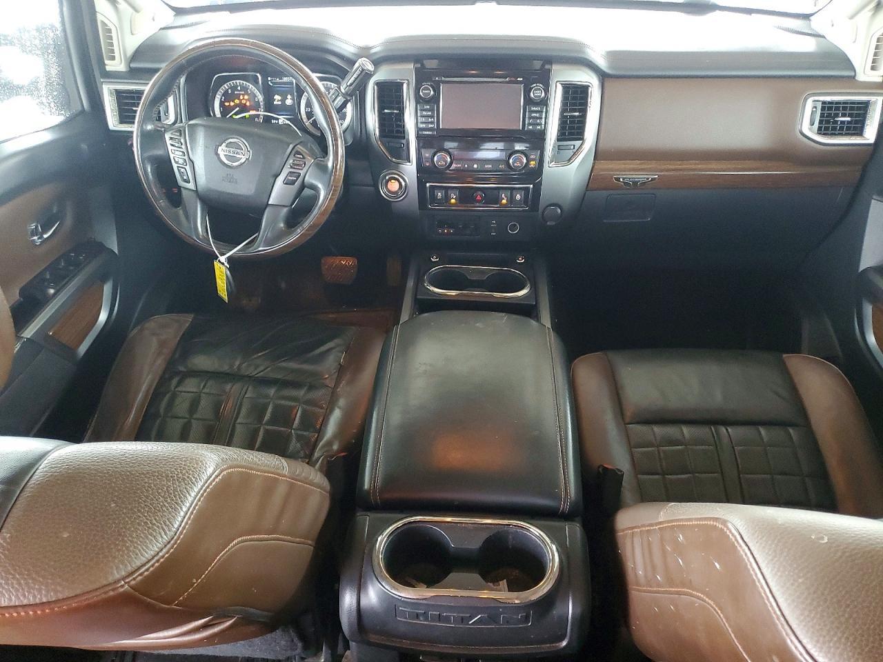 2016 NISSAN Titan