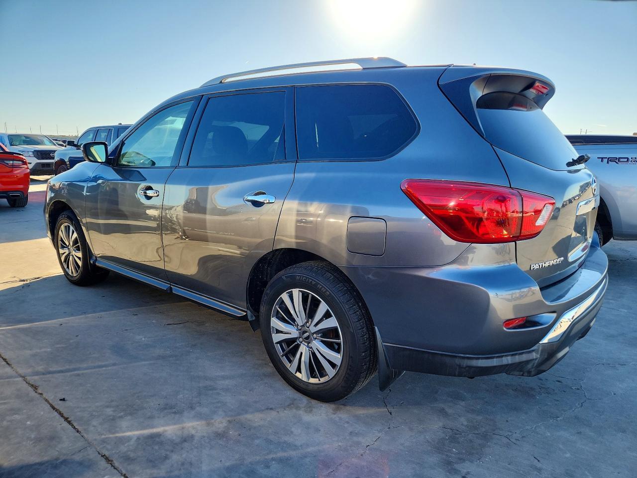 2018 NISSAN PATHFINDER