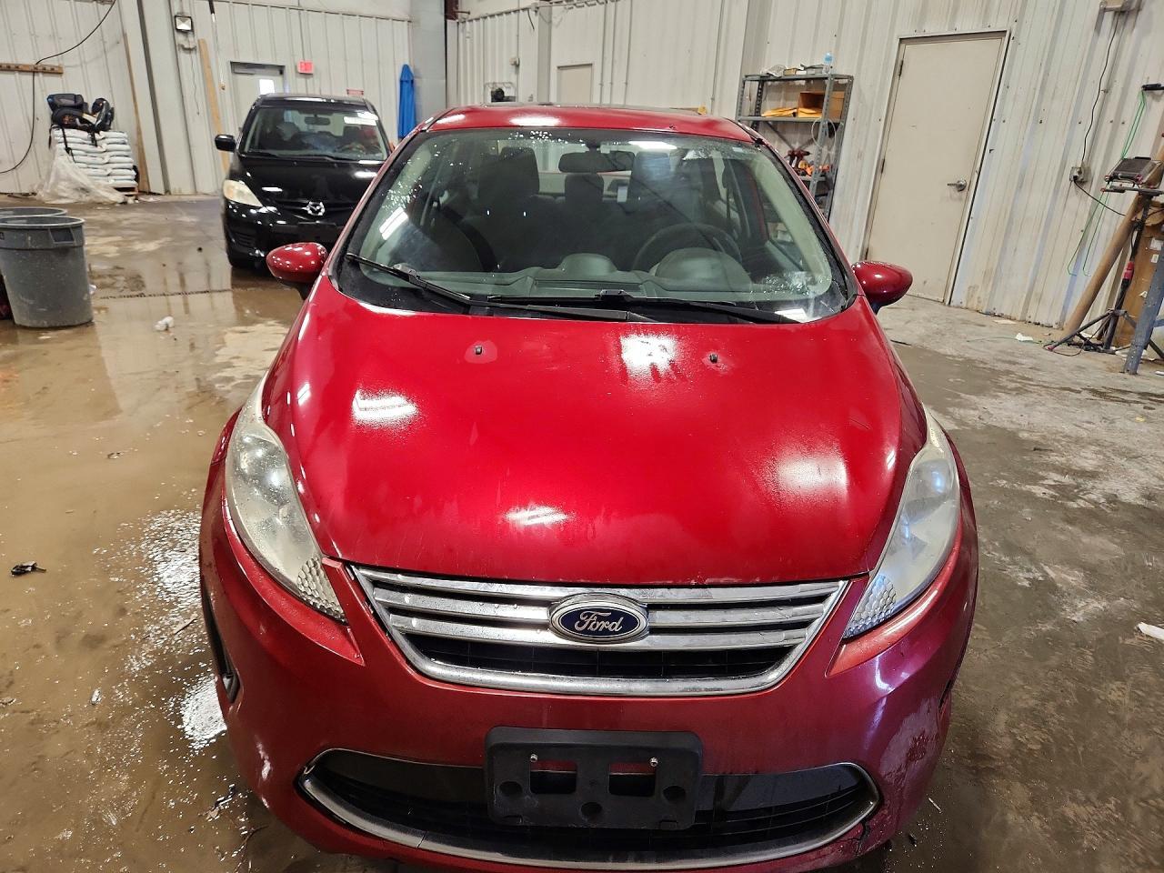 2011 FORD Fiesta