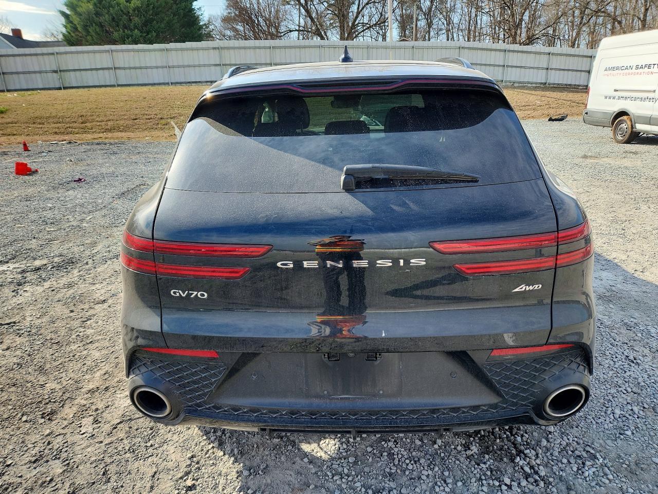 2023 GENESIS GV70