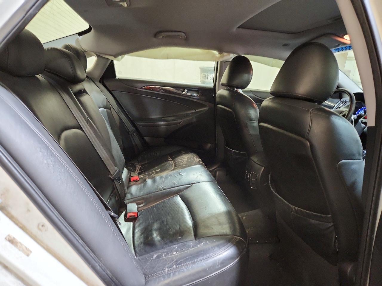 2011 HYUNDAI SONATA