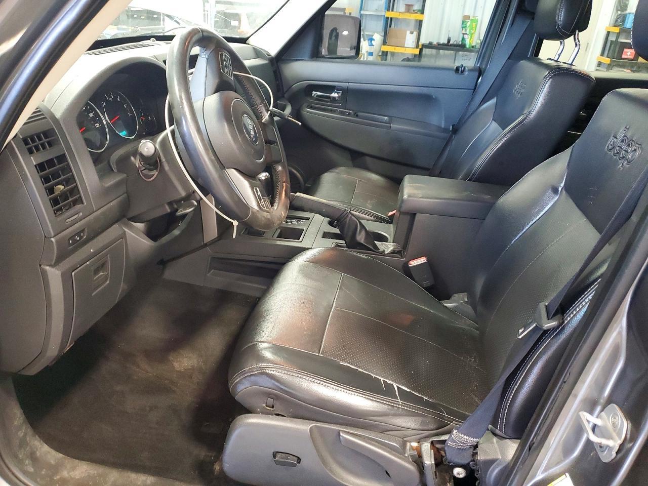 2012 JEEP Liberty