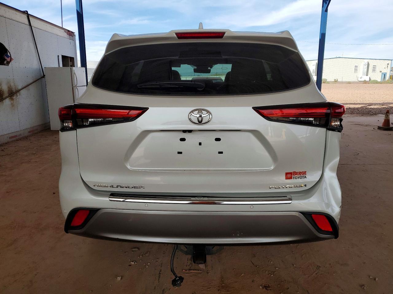 2023 TOYOTA HIGHLANDER