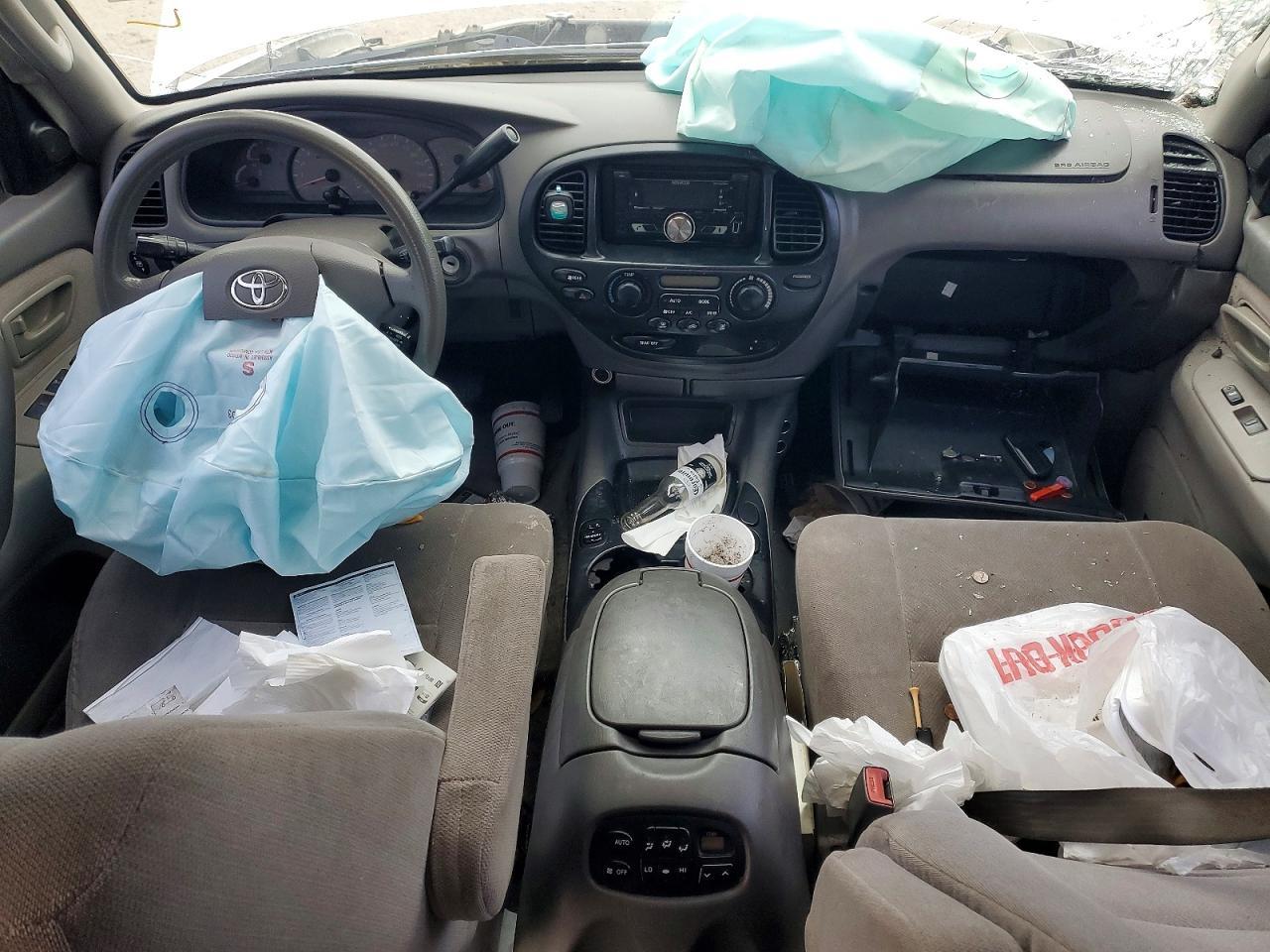 2003 TOYOTA Sequoia