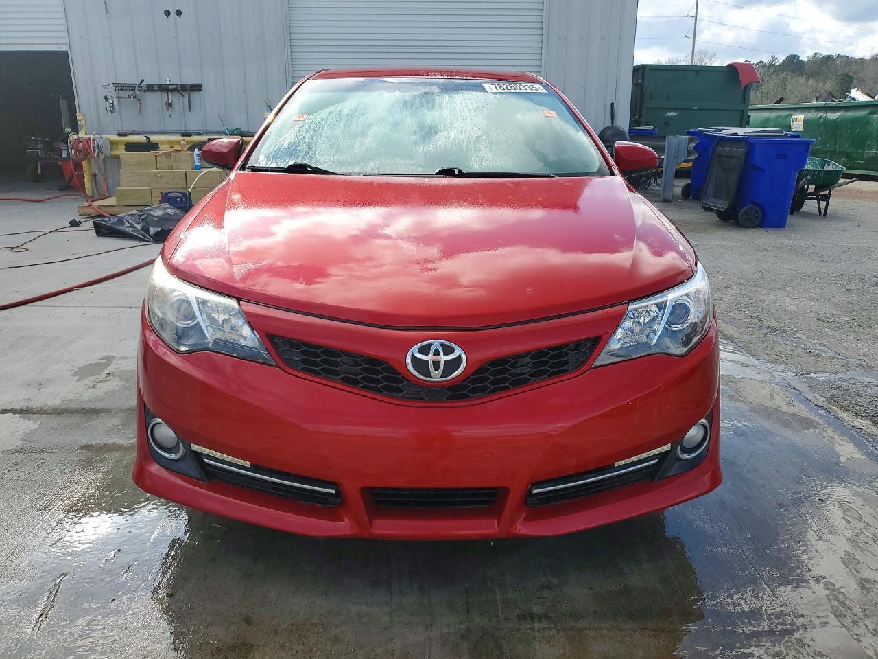 2014 TOYOTA CAMRY