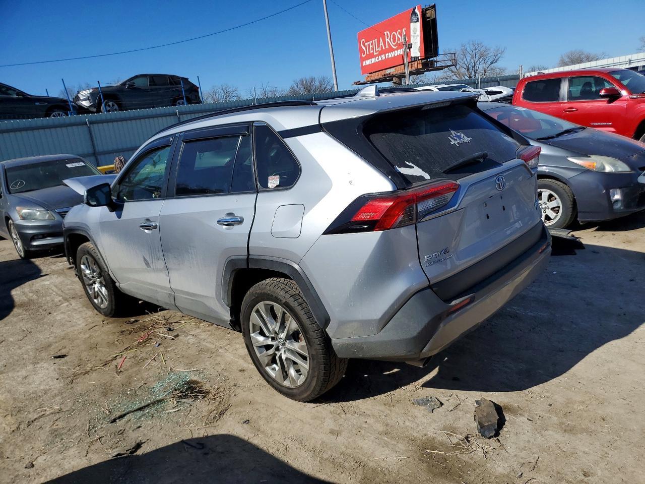 2019 TOYOTA RAV4