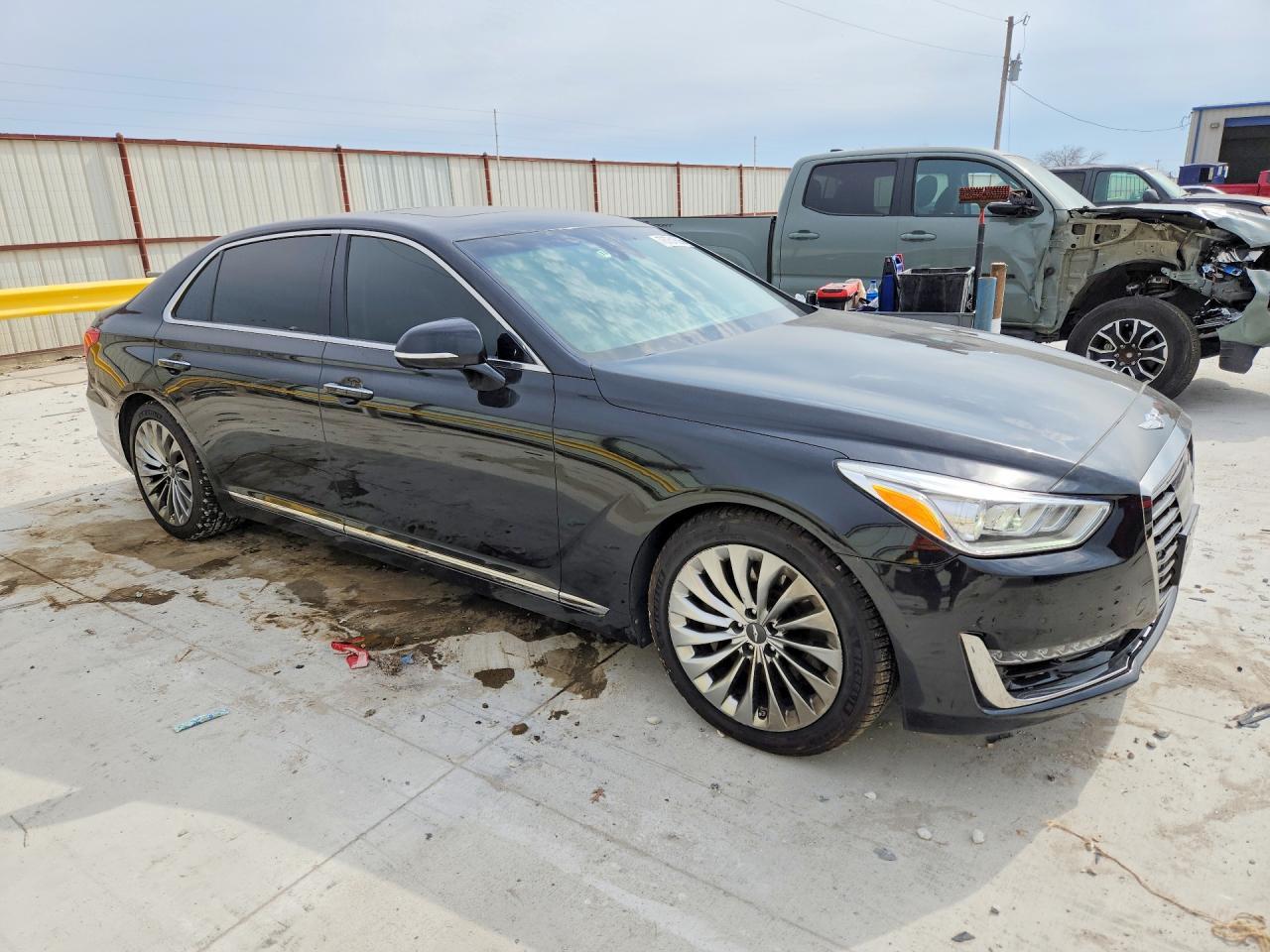 2018 GENESIS G90