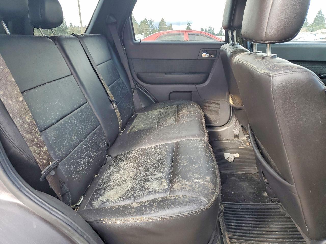 2010 FORD ESCAPE