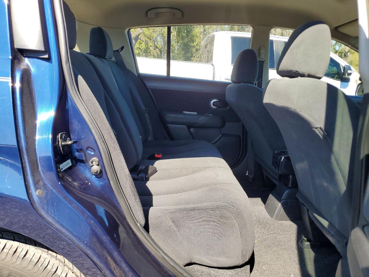 2012 NISSAN VERSA