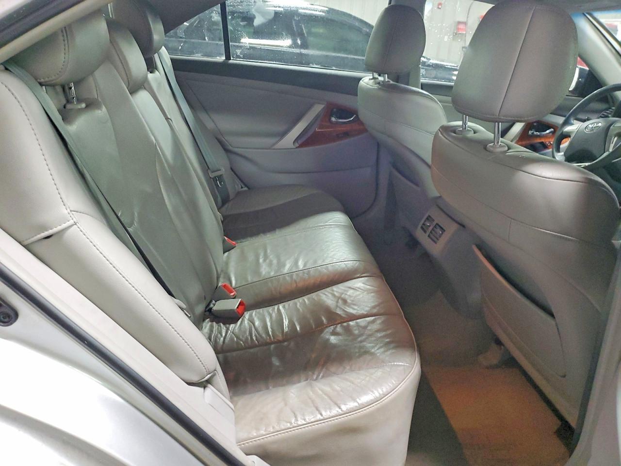 2011 TOYOTA CAMRY