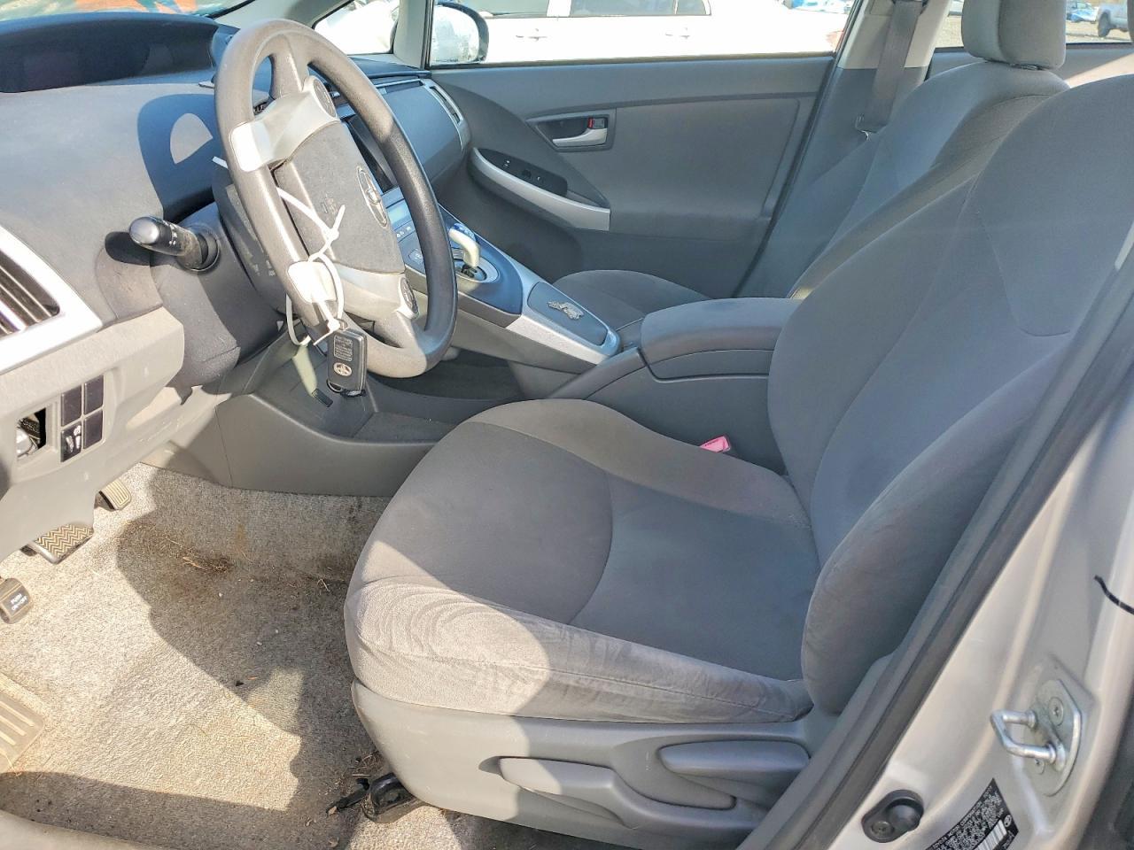 2011 TOYOTA PRIUS
