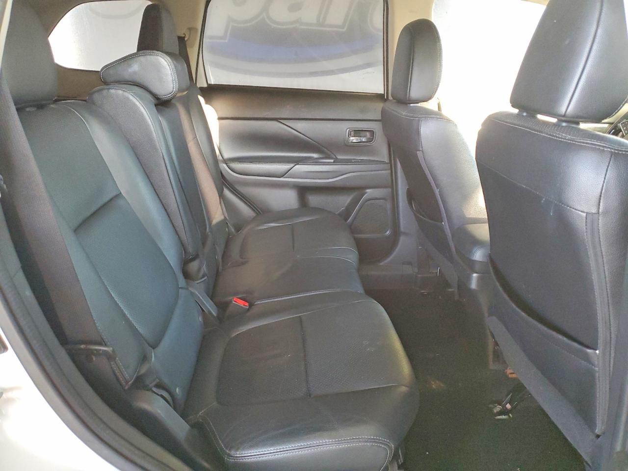 2018 MITSUBISHI outlander