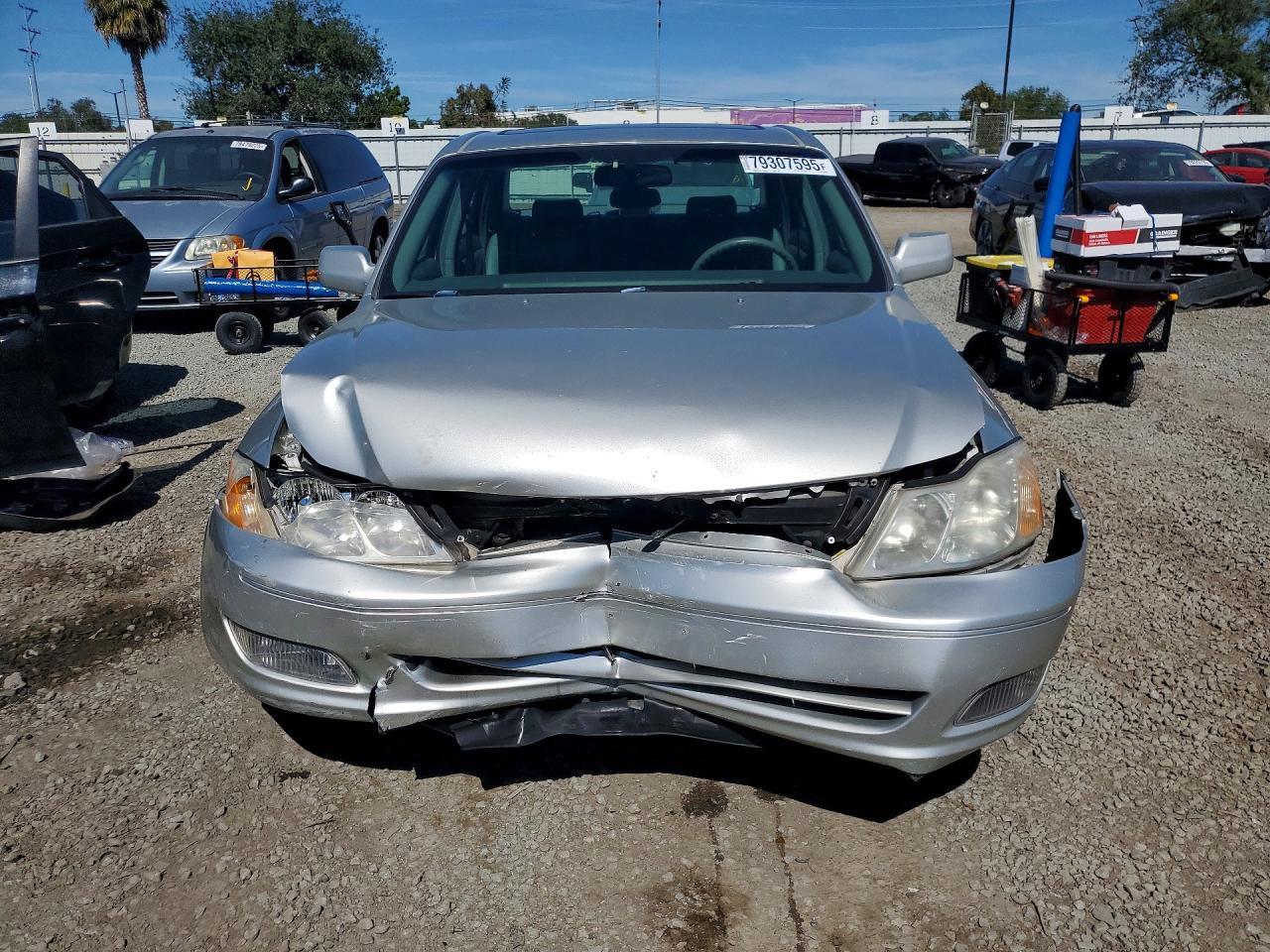 2000 TOYOTA Avalon