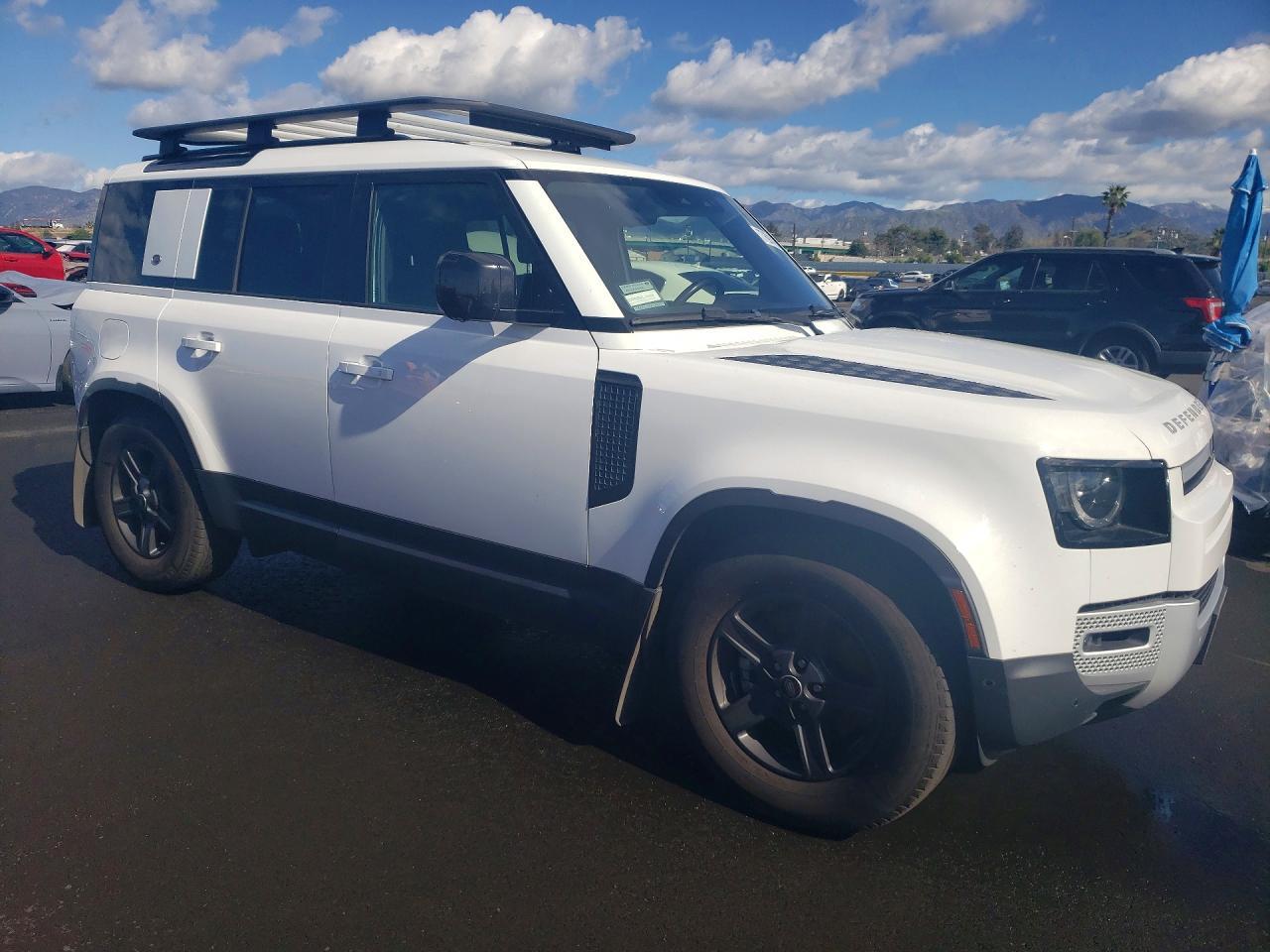2022 LAND ROVER Defender