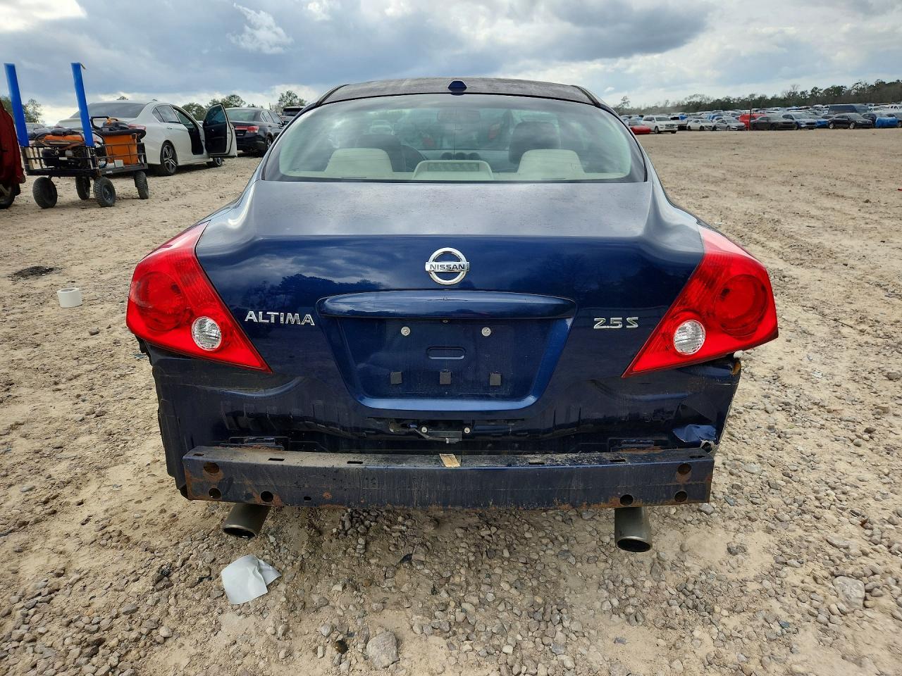 2011 NISSAN ALTIMA