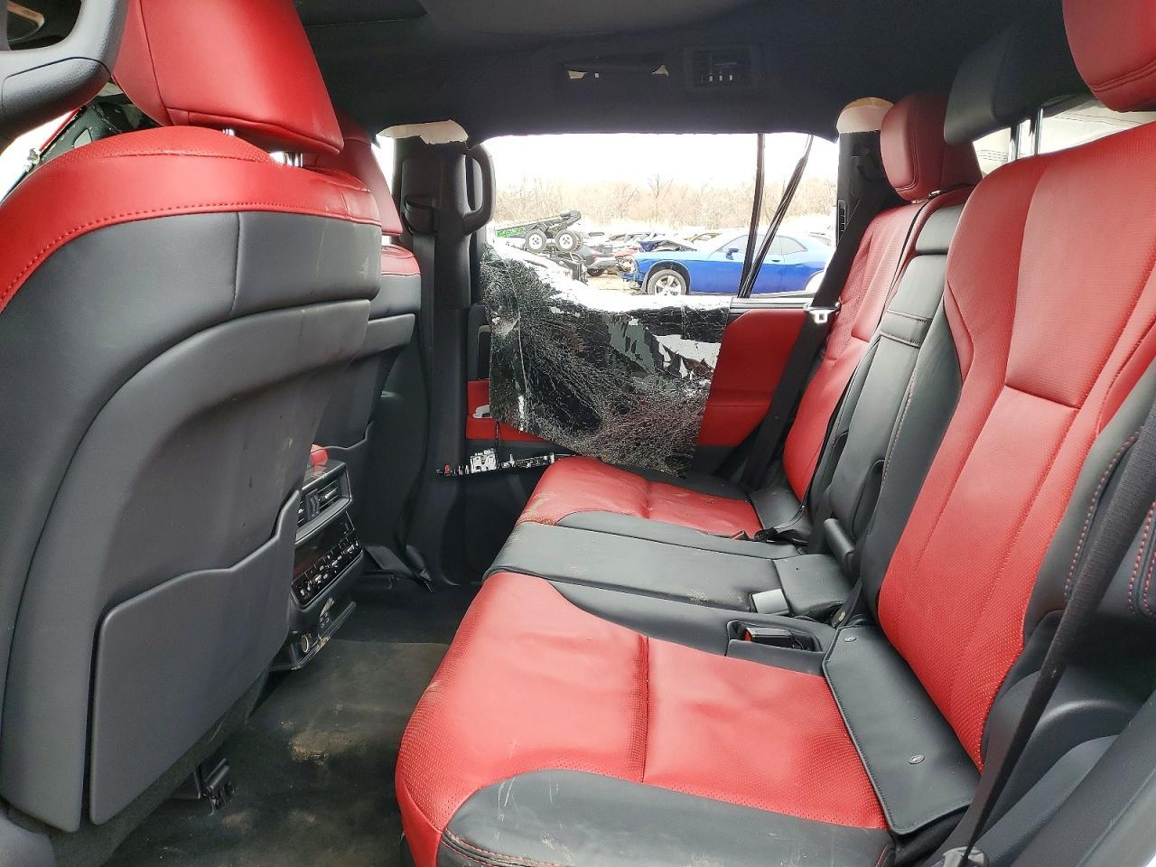 2024 LEXUS LX 600
