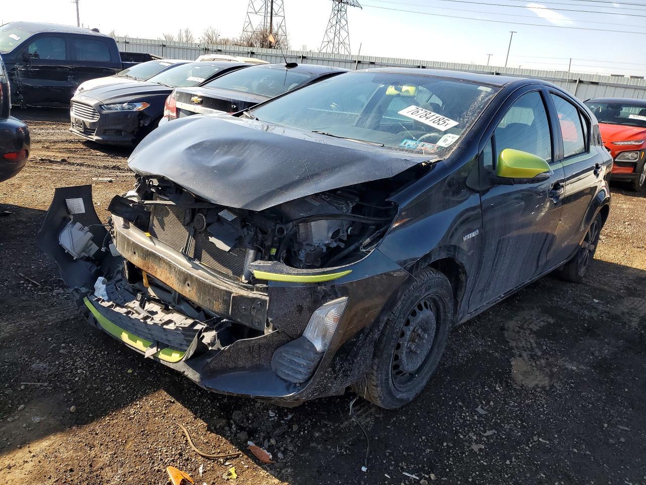 2016 TOYOTA Prius c