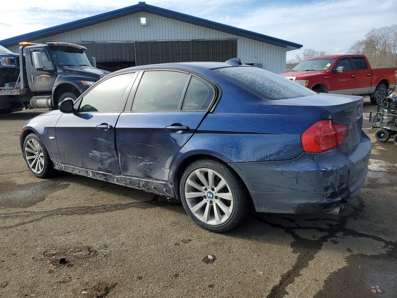 2011 BMW 3 SERIES