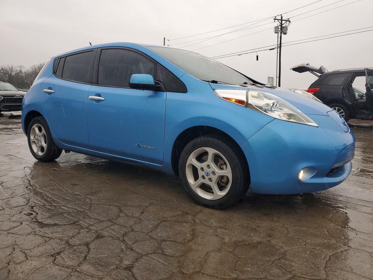 2013 NISSAN LEAF