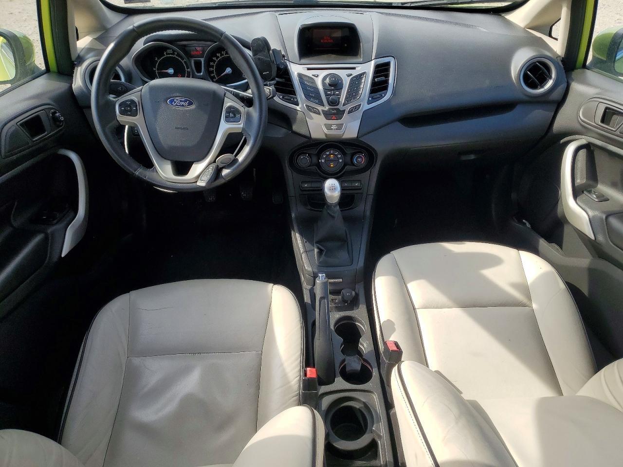 2011 FORD Fiesta