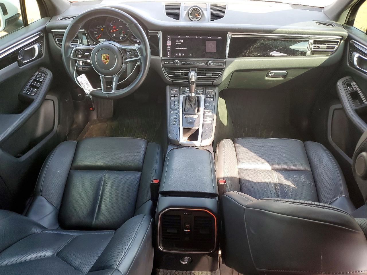 2021 PORSCHE Macan