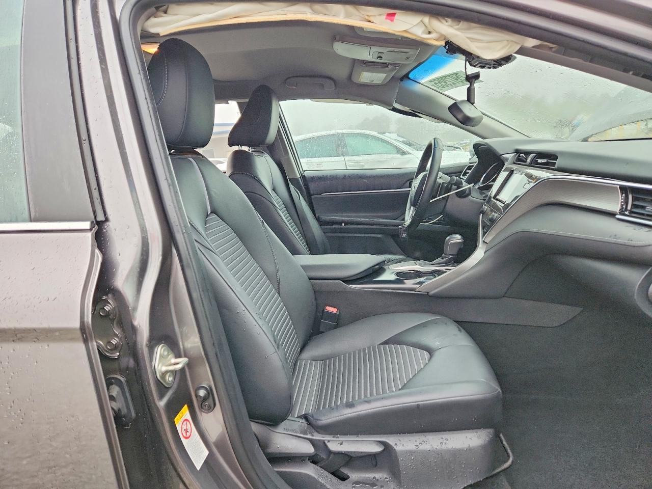 2018 TOYOTA CAMRY
