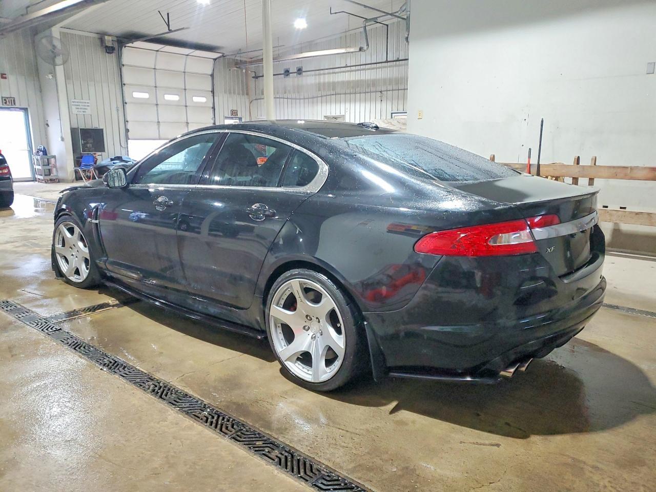 2010 JAGUAR XF