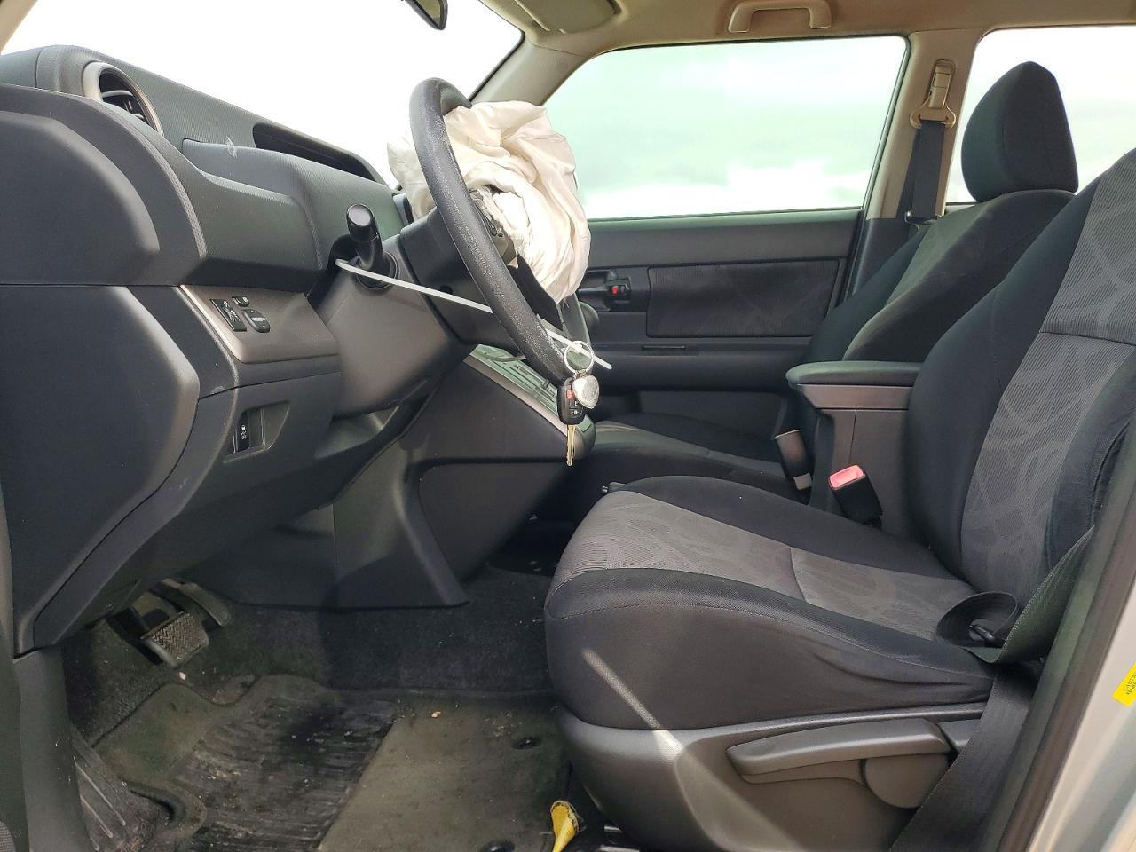 2014 TOYOTA SCION