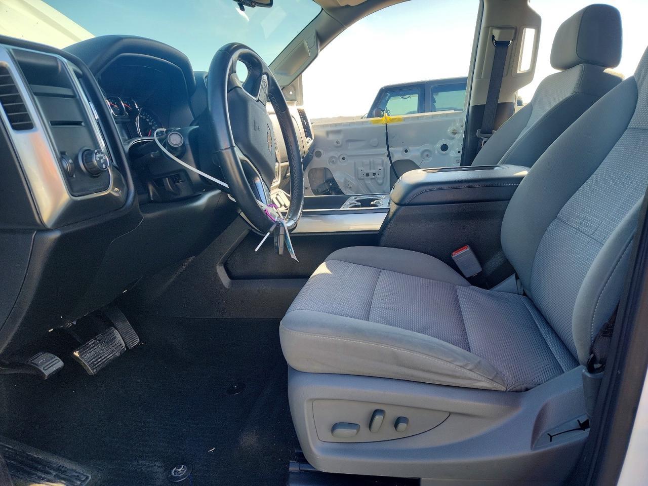 2018 CHEVROLET Silverado