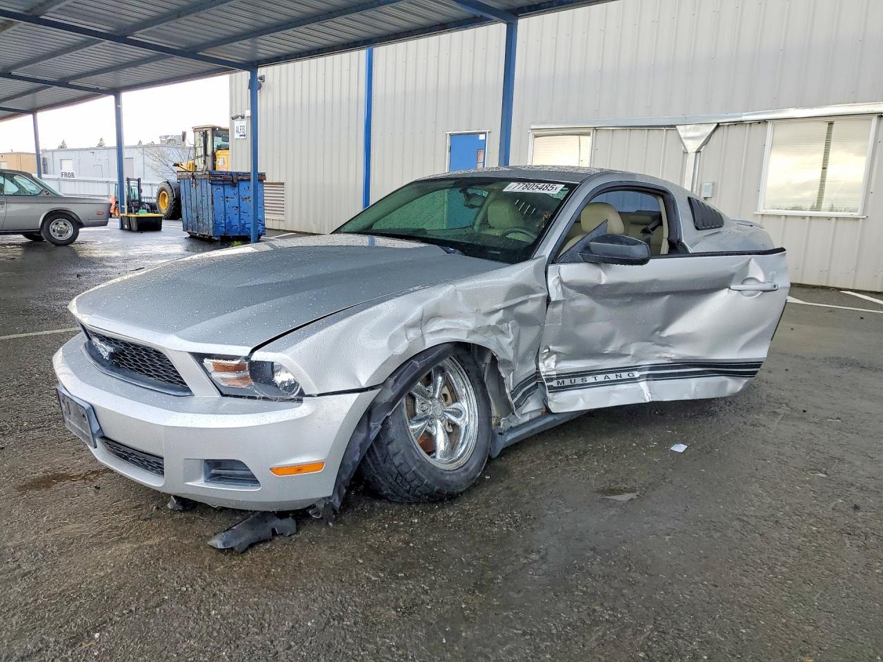 2011 FORD MUSTANG