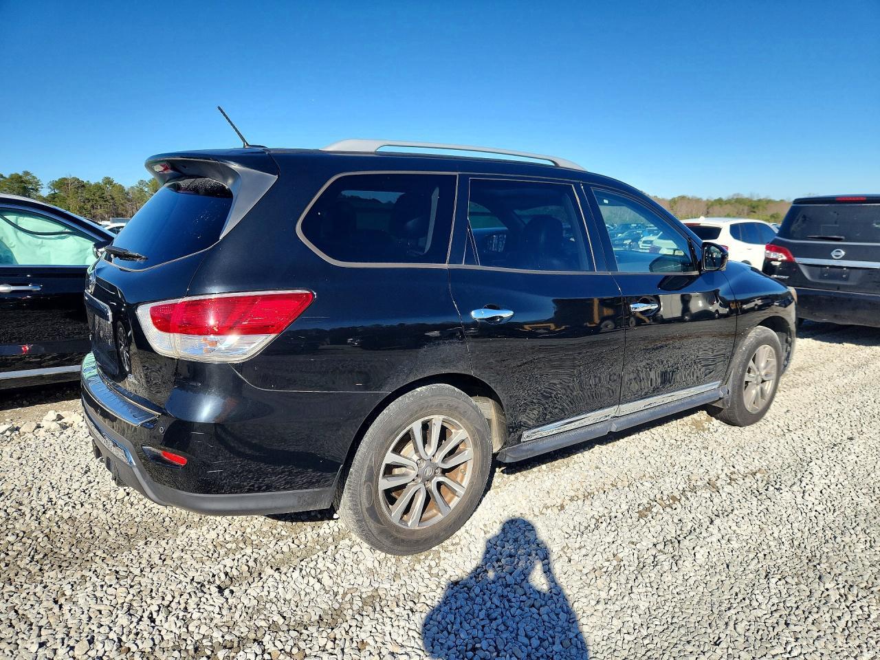 2015 NISSAN