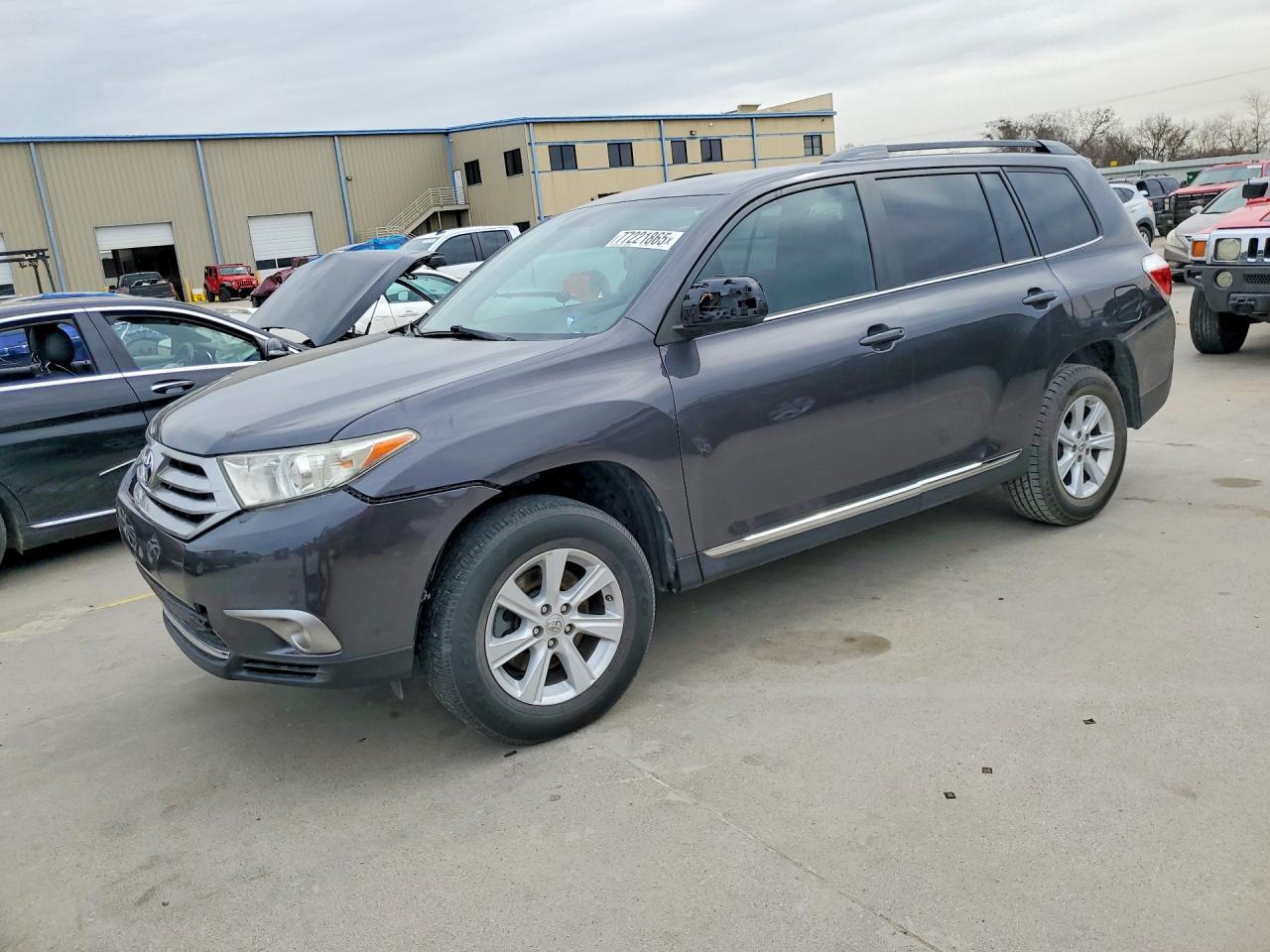 2013 TOYOTA HIGHLANDER
