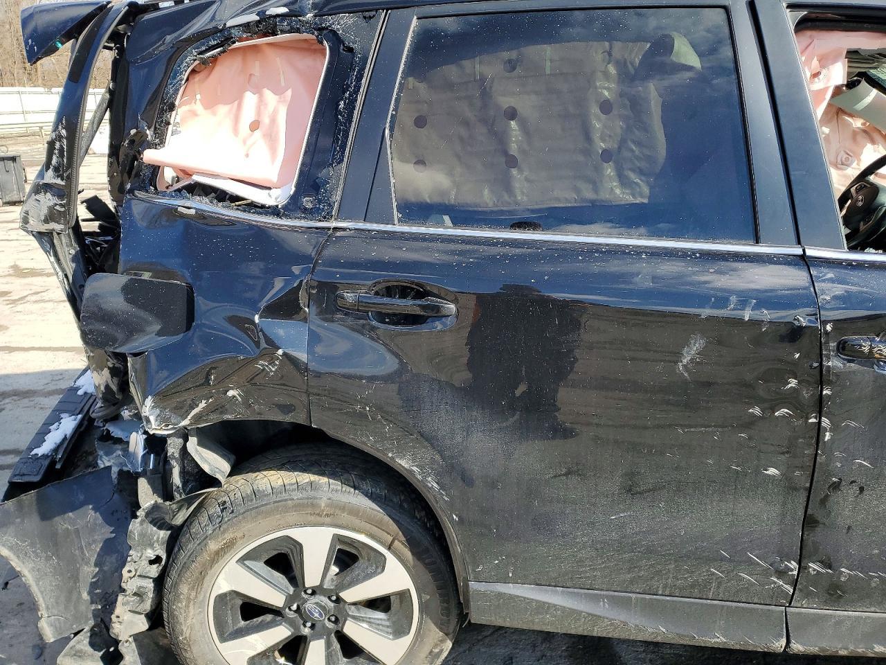 2018 SUBARU FORESTER