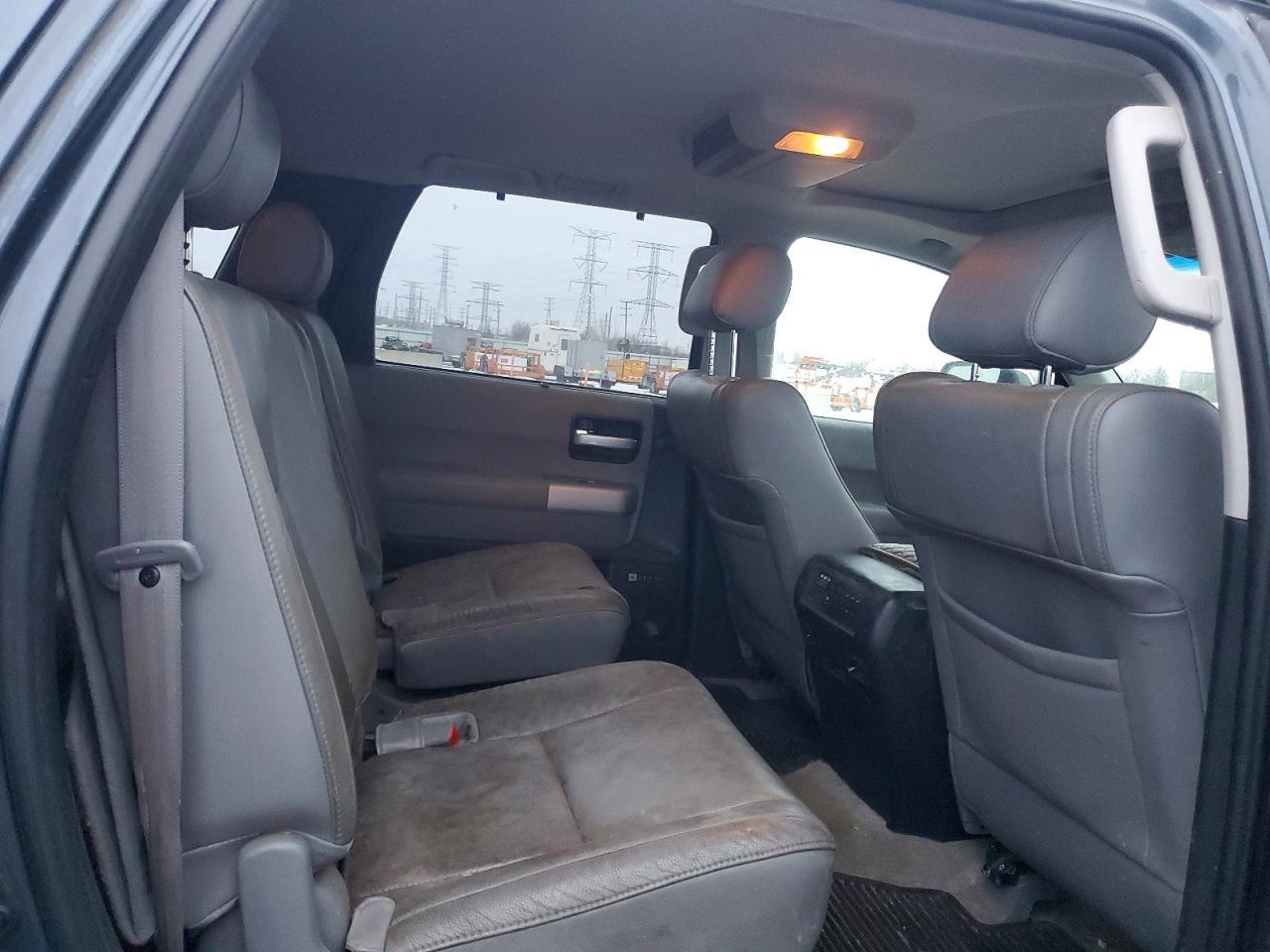 2008 TOYOTA Sequoia