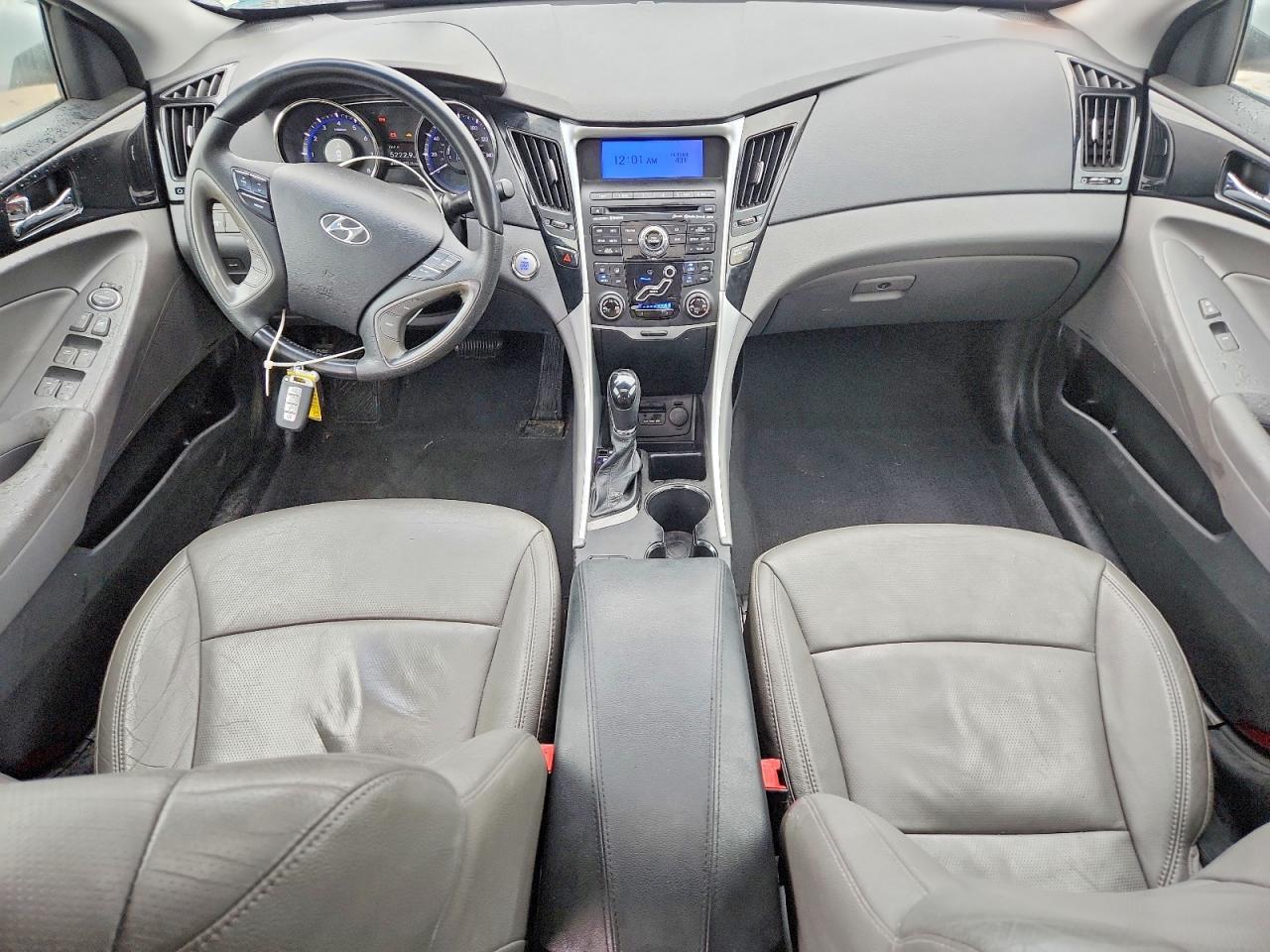 2011 HYUNDAI SONATA