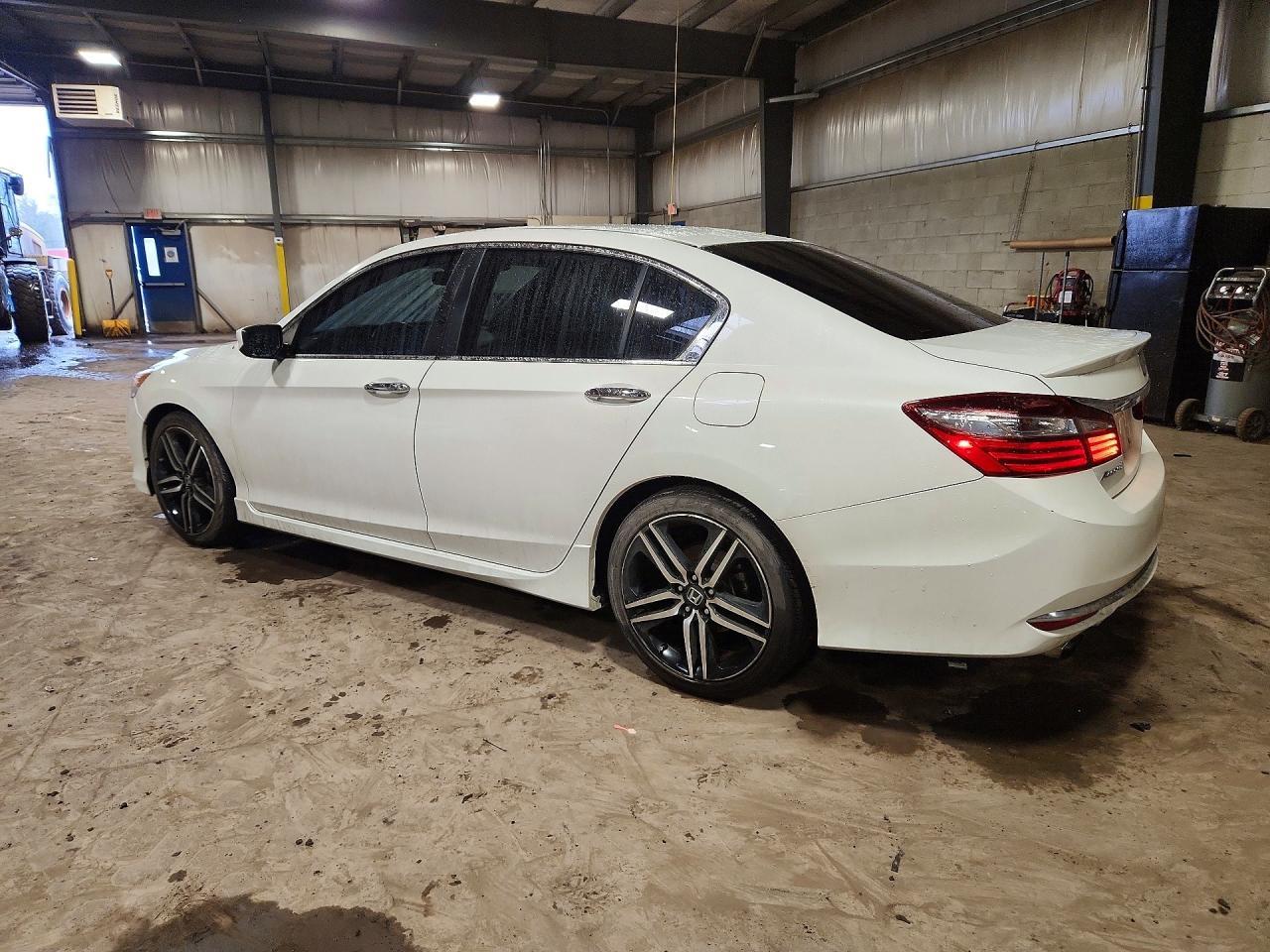 2017 HONDA ACCORD